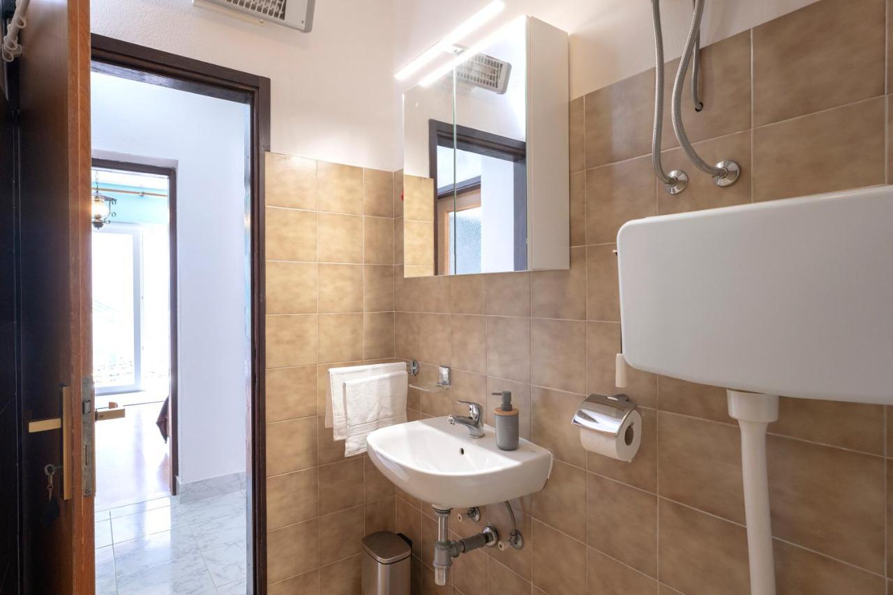 Apartments Bodlovic - Zf Hvar Hvar Town Exterior photo